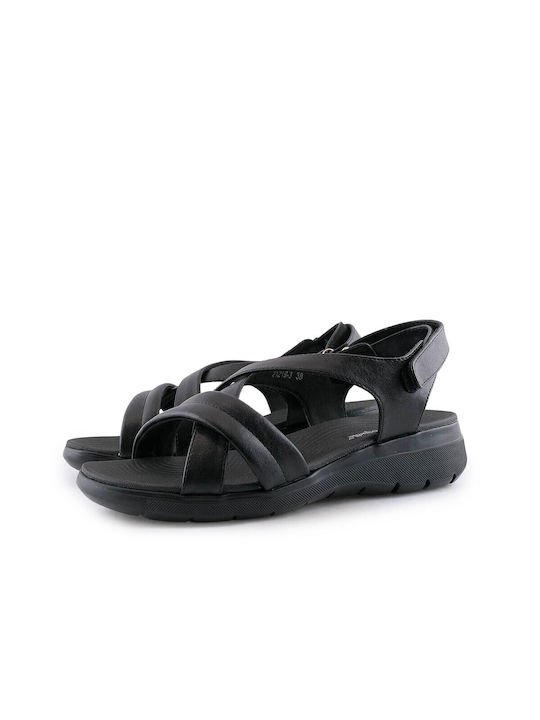 La Coquette Women's Flat Sandals in Black Color