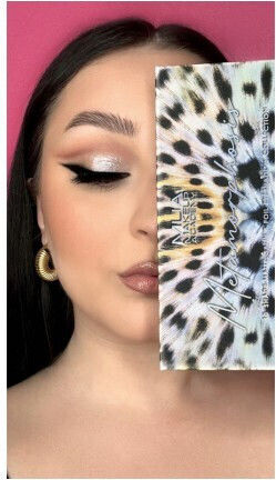 MUA Metamorphosis Paletă cu Fard de Pleoape în Formă Pudră Presată 12gr