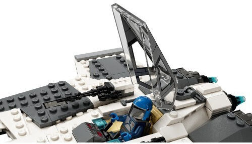 LEGO Star Wars Mandalorian Fang Fighter for Ages 9+ 957 Pieces