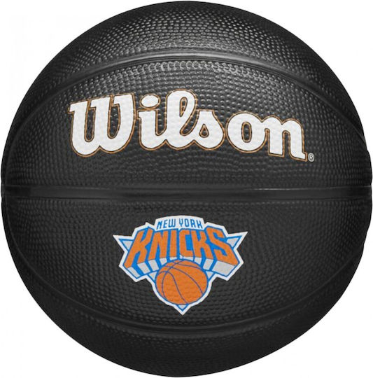 Wilson Team Tribute New York Knicks Mini Basketball Draußen