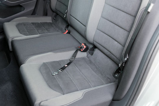 Trixie Seatbelt Car for Dog 30-45cm/ 20mm Black