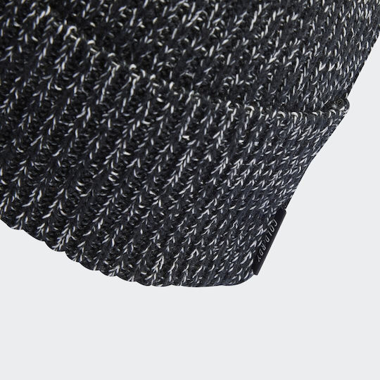 Performance Beanie Beanie Knitted in Black color
