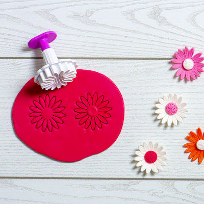 Decora Plastic Flower-Shaped Cookie Cutter 0191124