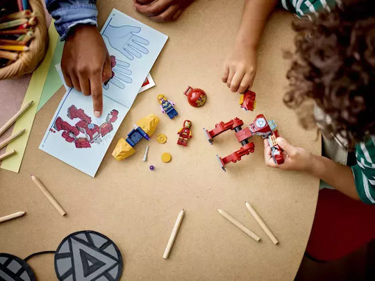 LEGO Marvel Iron Man Hulkbuster vs. Thanos pentru 4+ Ani