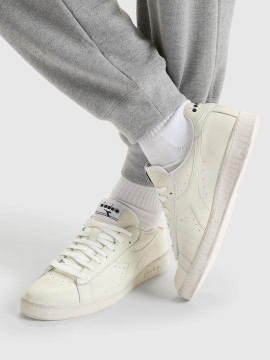 Diadora