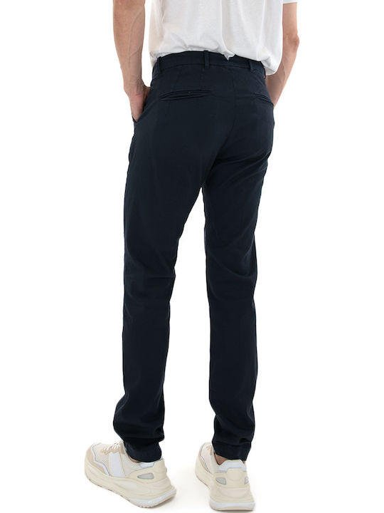 Uniform Jeans