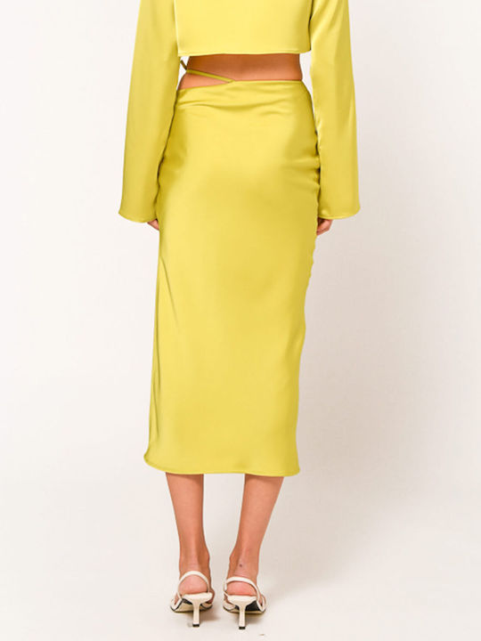 SunsetGo! Gwyneth Satin Midi Skirt in Yellow color