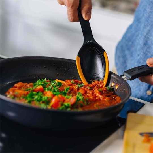 Fiskars Плитка Лъжица Ragu Пластмасова Черна с Оранжев Край от Силикон 29см
