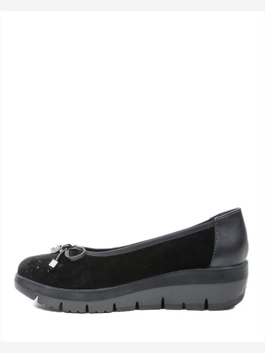 Stonefly Women's Loafers in Black Color