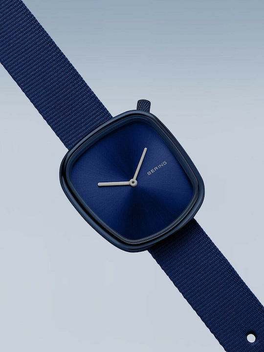 Bering Time Pebble Дамски Часовник 30мм Кварцов със Син Текстилен Каишка