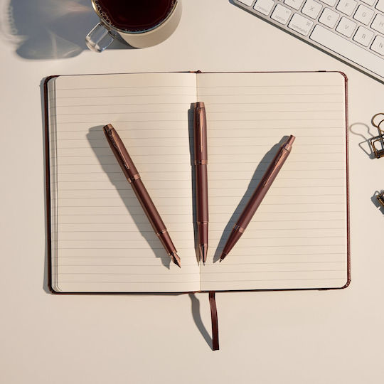 Parker Module Stilou Medium Burgundy Din Oțel Cu Cerneală Roșie