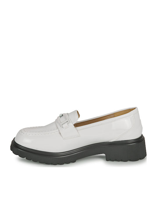 Women's Moccasins in Beige Color