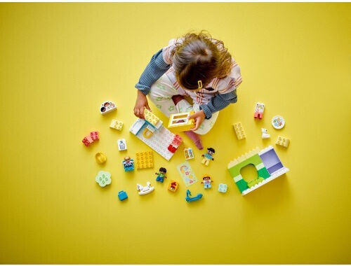 LEGO Duplo Life At The Day-Care Center за 2+ Години
