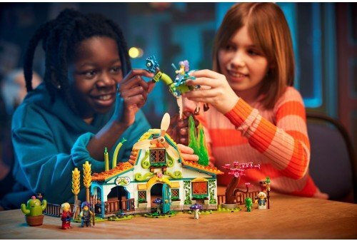 LEGO DREAMZzz Grajdul Creaturilor de Vis Pentru Vârsta 8+