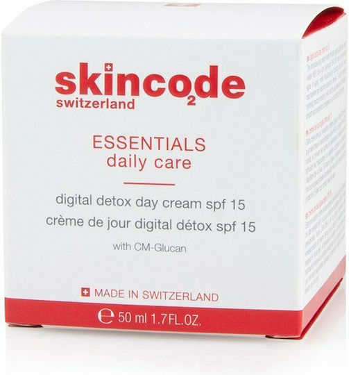 Skincode Essentials Daily Care Дневен Крем за Лице Хидратиращ Оцветен с Слънцезащитен Фактор SPF15 50ml