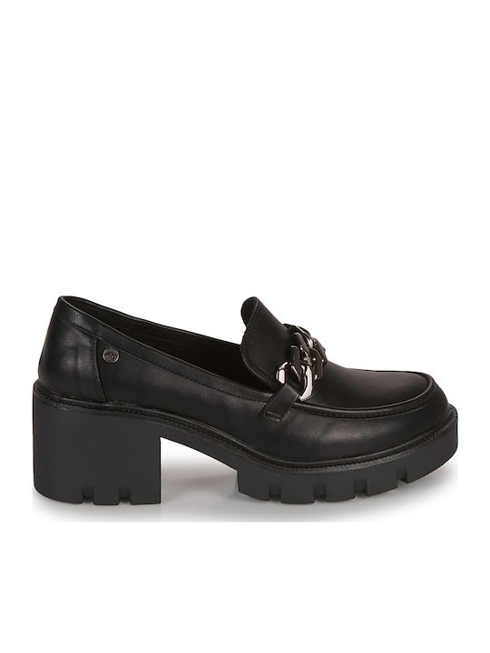 Women's Moccasins in Black Color
