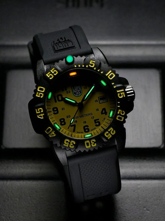 Luminox Sea Ανδρικό Ρολόι 37mm Μπαταρίας με Μαύρο Καουτσούκ Λουράκι