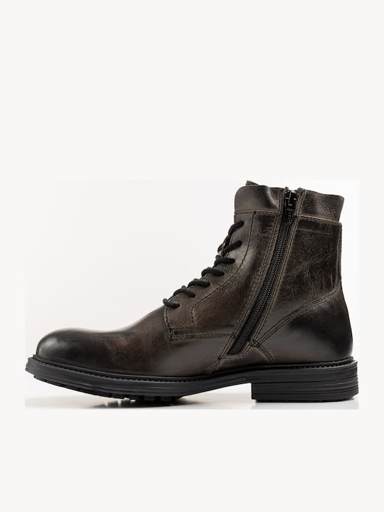 Black Boots