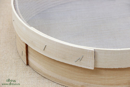 Sieb aus Holz