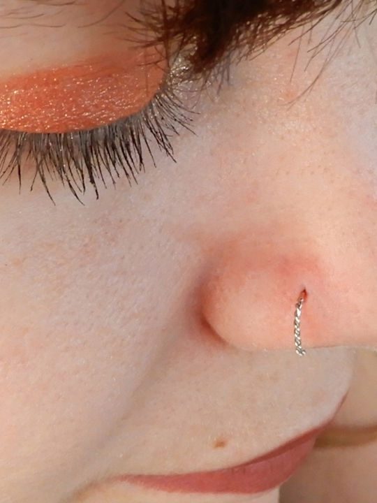 Sof.Istico Nose Hoop Earring Made of 14K Platinum