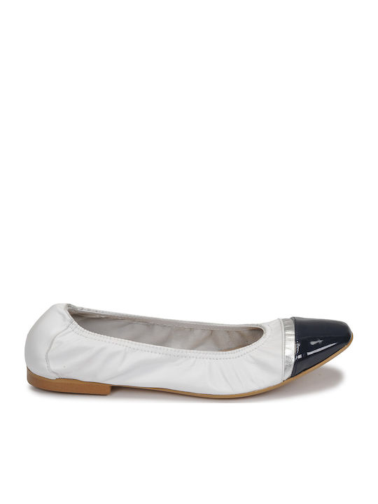 Lederne Damen Ballerinas Spitz zulaufend in Weiß Farbe