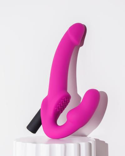 Blush Temptasia Estella Strapless Silicone Dildo with Rechargeable Bullet Strapless Strap On με Dildo με Δόνηση σε Ροζ Χρώμα