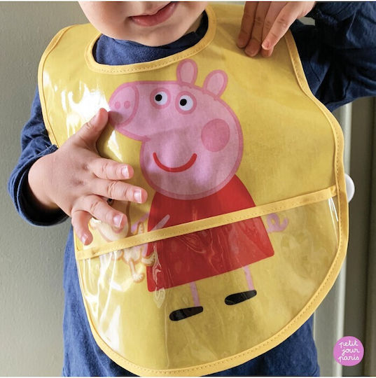 Petit Jour Paris Peppa Pig Lätzchen Kunststoff mit Bügelverschluss und Schlaufe & Tasche Gelb