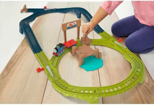 Fisher Price Thomas & Friends Dockside Delivery Set with Train for 3+ years+ Years