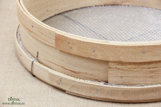 Sieb aus Holz