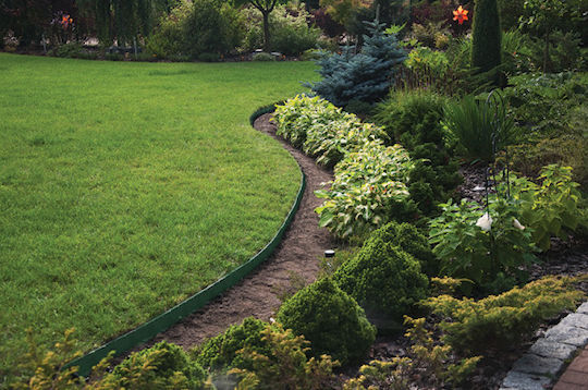 Bradas Plastic Garden Border in Green Color xcm