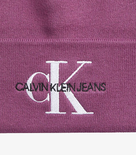 Beanie Unisex Beanie Knitted in Burgundy color