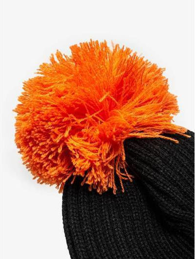 Pom Pom Beanie Unisex Beanie Knitted in Black color