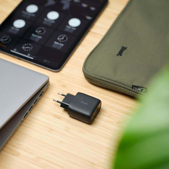 Trust Charger with USB-C Port and Cable USB-C 45W Power Delivery Blacks (Maxo)