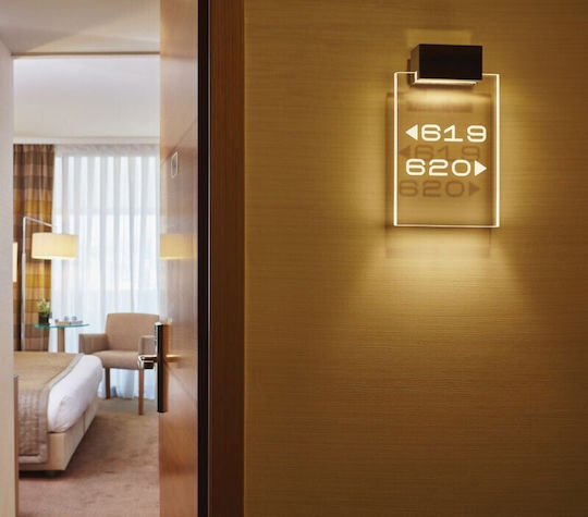 VK Lighting Wall Lamp with Integrated LED Transparent 22x22cm