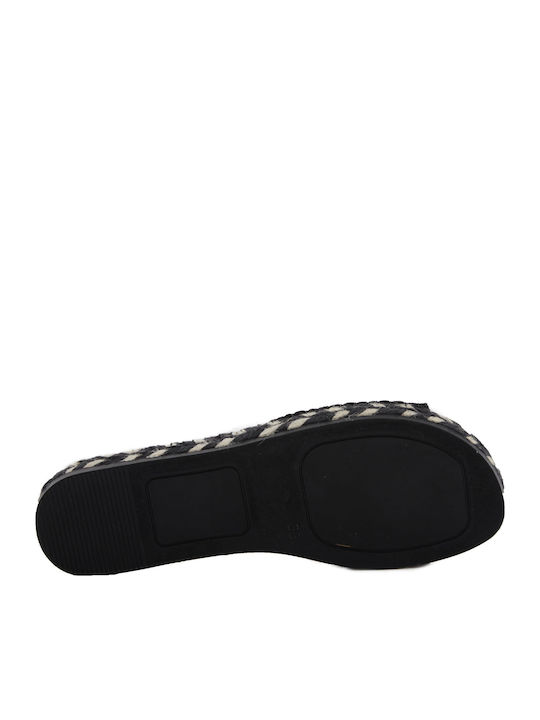 Women's Flat Sandals in Black Color