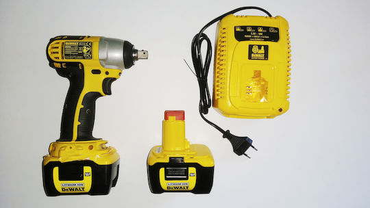 DEWALT DC832KL Cheie de impact Baterie 14.4V 1x2Ah cu Priză 1/2"