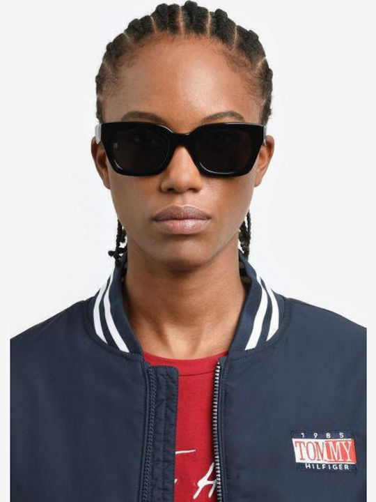 Tommy Hilfiger Дамски Слънчеви Очила с Кафява Костенурка Пластмасова Рамка и Сиви Стъкла