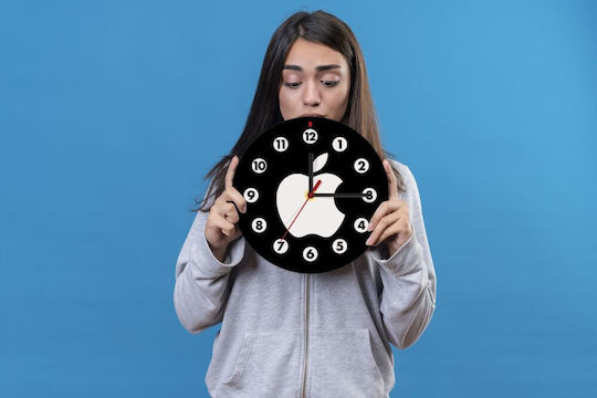 Koupakoupa Apple Wanduhr Hölzernes Schwarz Ø19cm