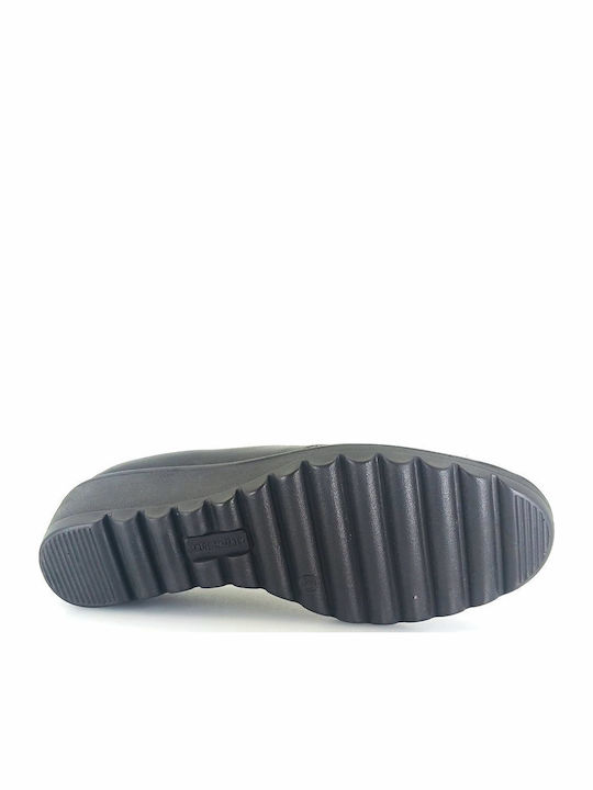 Leather Women's Moccasins in Black Color
