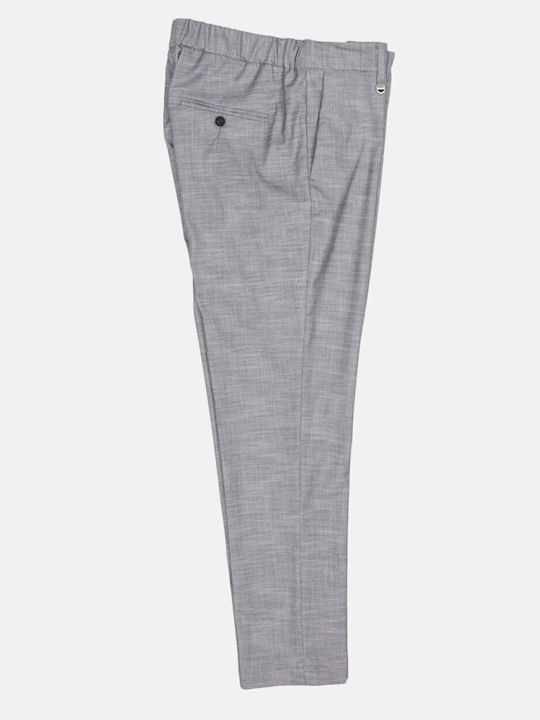 Trousers in Slim Fit Gray