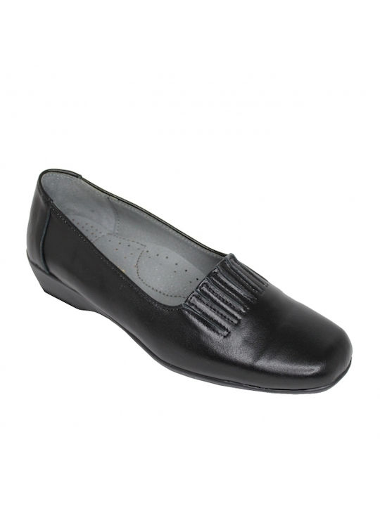 Aerocomfort Women's Moccasins in Black Color