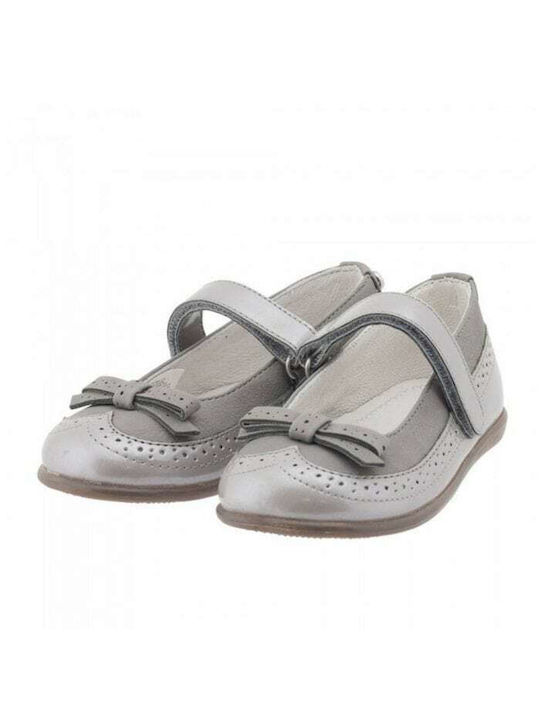 Mayoral Kids Anatomic Patent Leather Ballerinas with Hoop & Loop Closure Gray