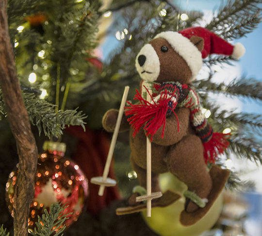 Zaros Christmas Fabric Figure Bear Height 16.5cm Ornament Bear with Woolen Clothes & Ski 16.5cm