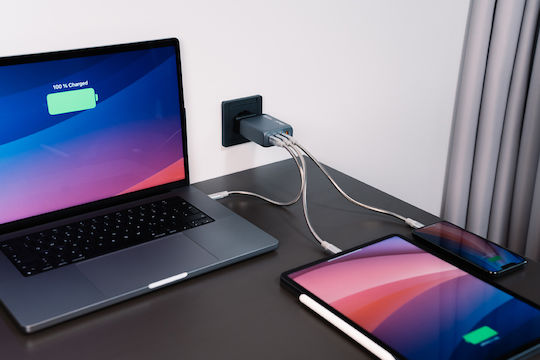 Verbatim Φορτιστής Χωρίς Καλώδιο GaN με Θύρα USB-A και 3 Θύρες USB-C 100W Power Delivery / Quick Charge 3.0 Γκρι (GNC-100)
