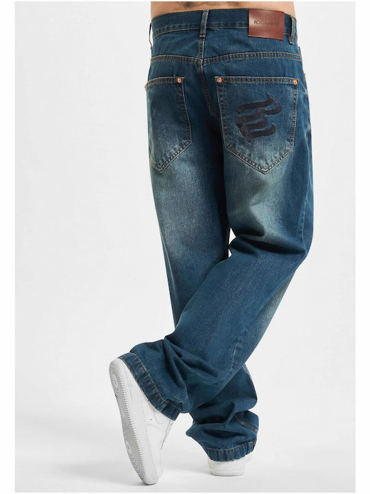 Rocawear Men's Jeans Pants in Loose Fit Light washed mid blue.