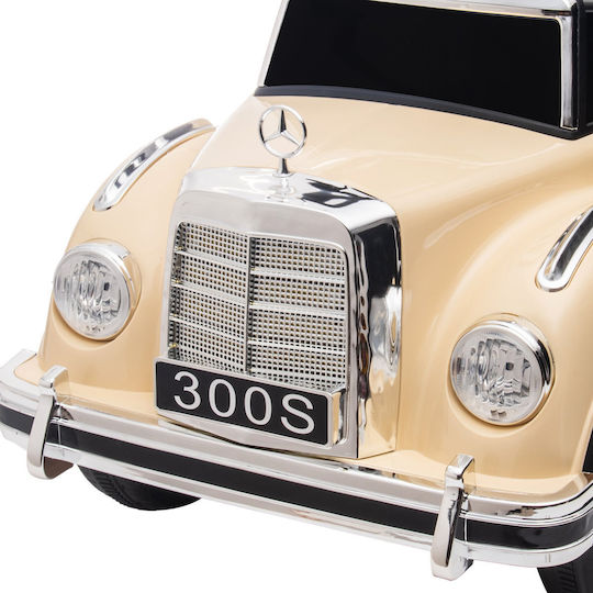 Mercedes-Benz Mașină Cu Un Loc Licențiat Bej
