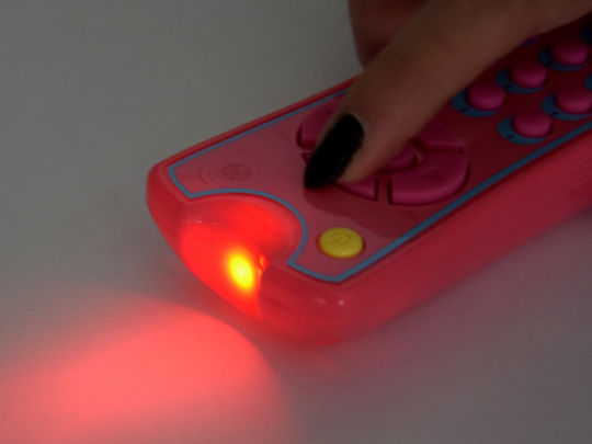 Jokomisiada Контролер Interactive Tv Remote Control Toy A със звуци за 6++ месеца