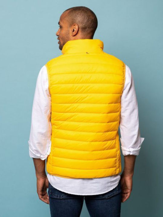 Heavy Tools Men's Sleeveless Jacket ''HEAVY TOOLS Witty 23 Men's Sleeveless Jacket'' does not mention any color.