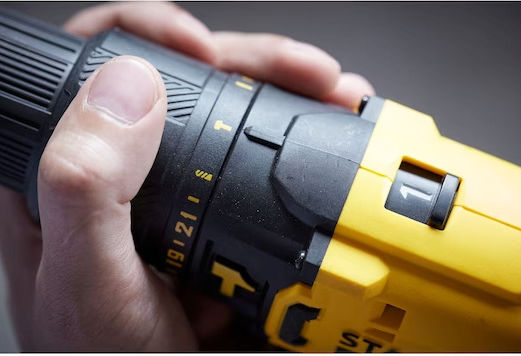 Stanley SFMCD711C2S Δραπανοκατσάβιδο Μπαταρίας 18V 2x1.5Ah