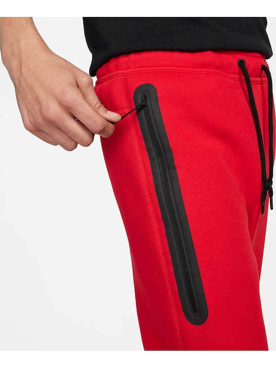 Sportswear Tech Παντελόνι Φόρμας με Λάστιχο Κόκκινο